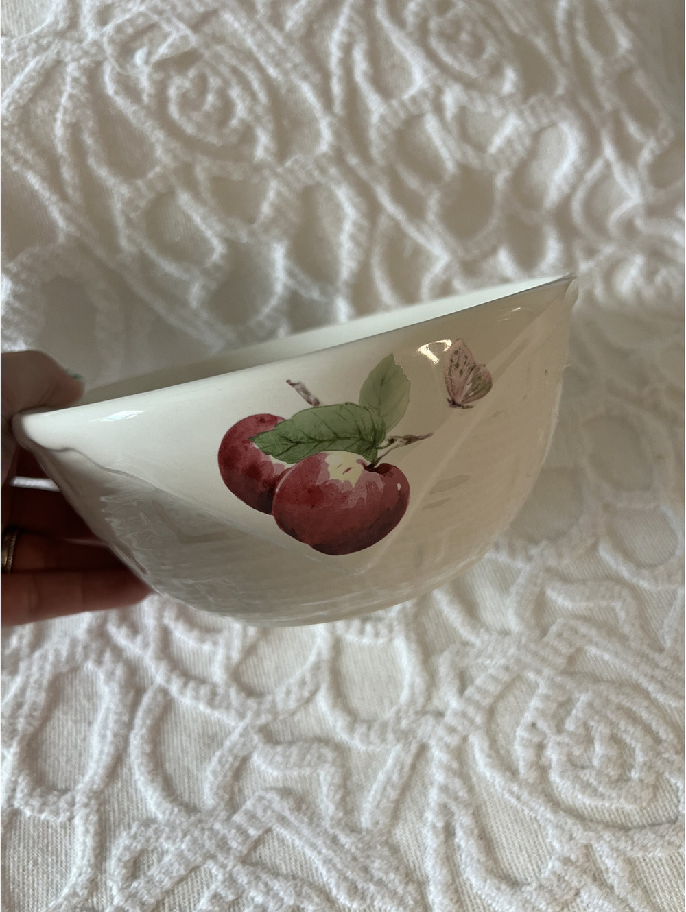 Pfaltzgraff Delicious 7.5” Basket Weave Serving Bowl